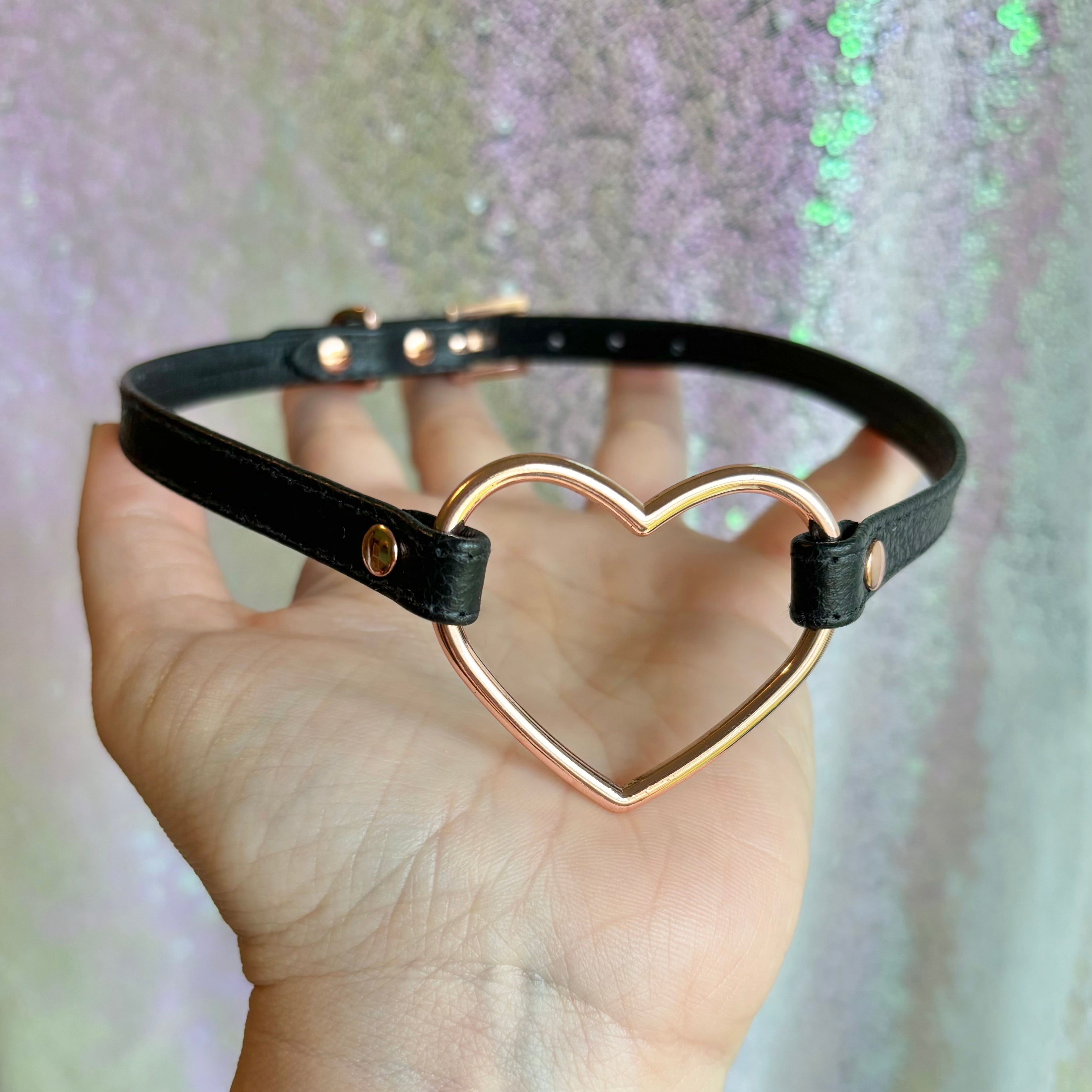 Black and Rose Gold Heart Ring Mini BDSM Leather Collar Collar Restrained Grace   