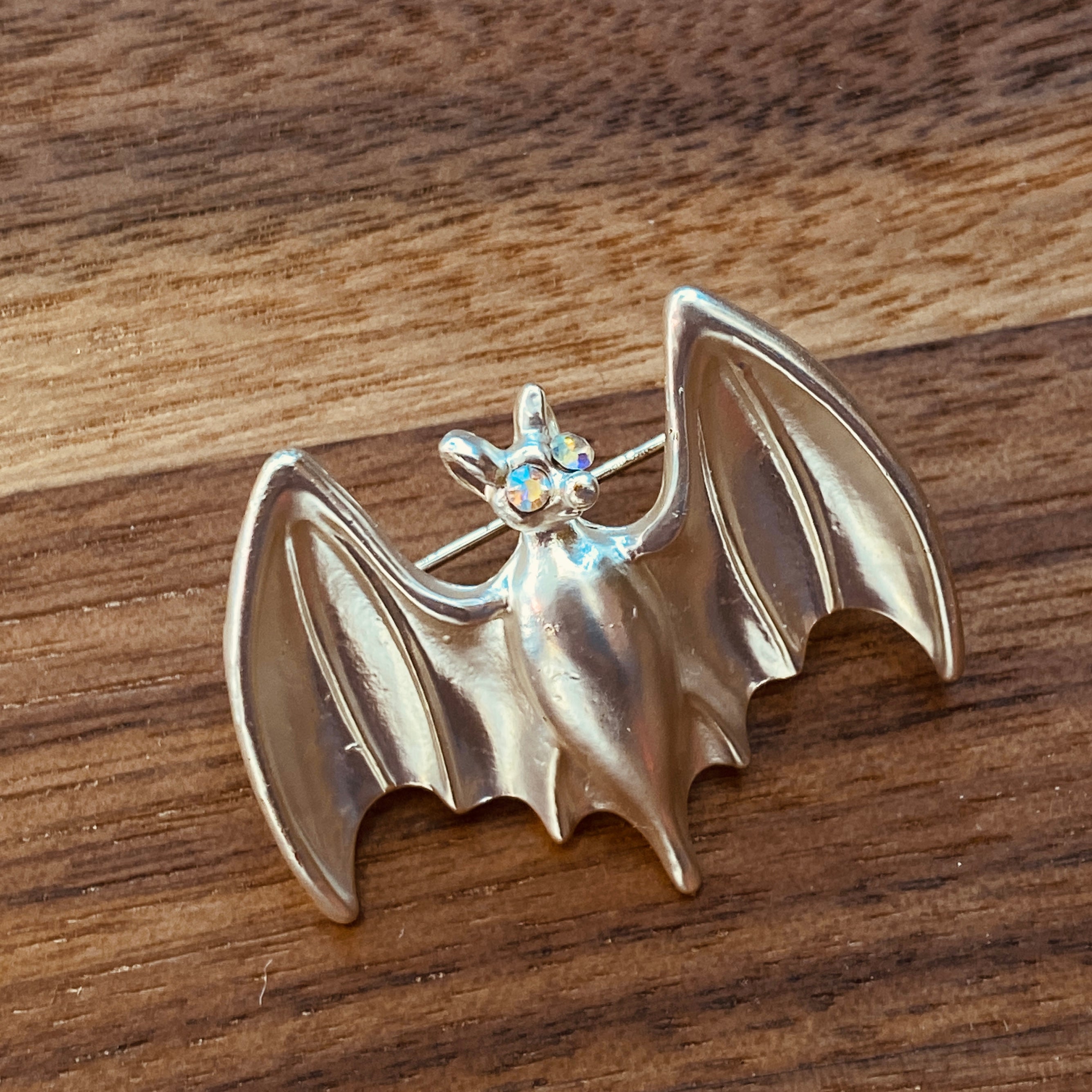 Luxe Bat Brooch Brooch Restrained Grace Silver  