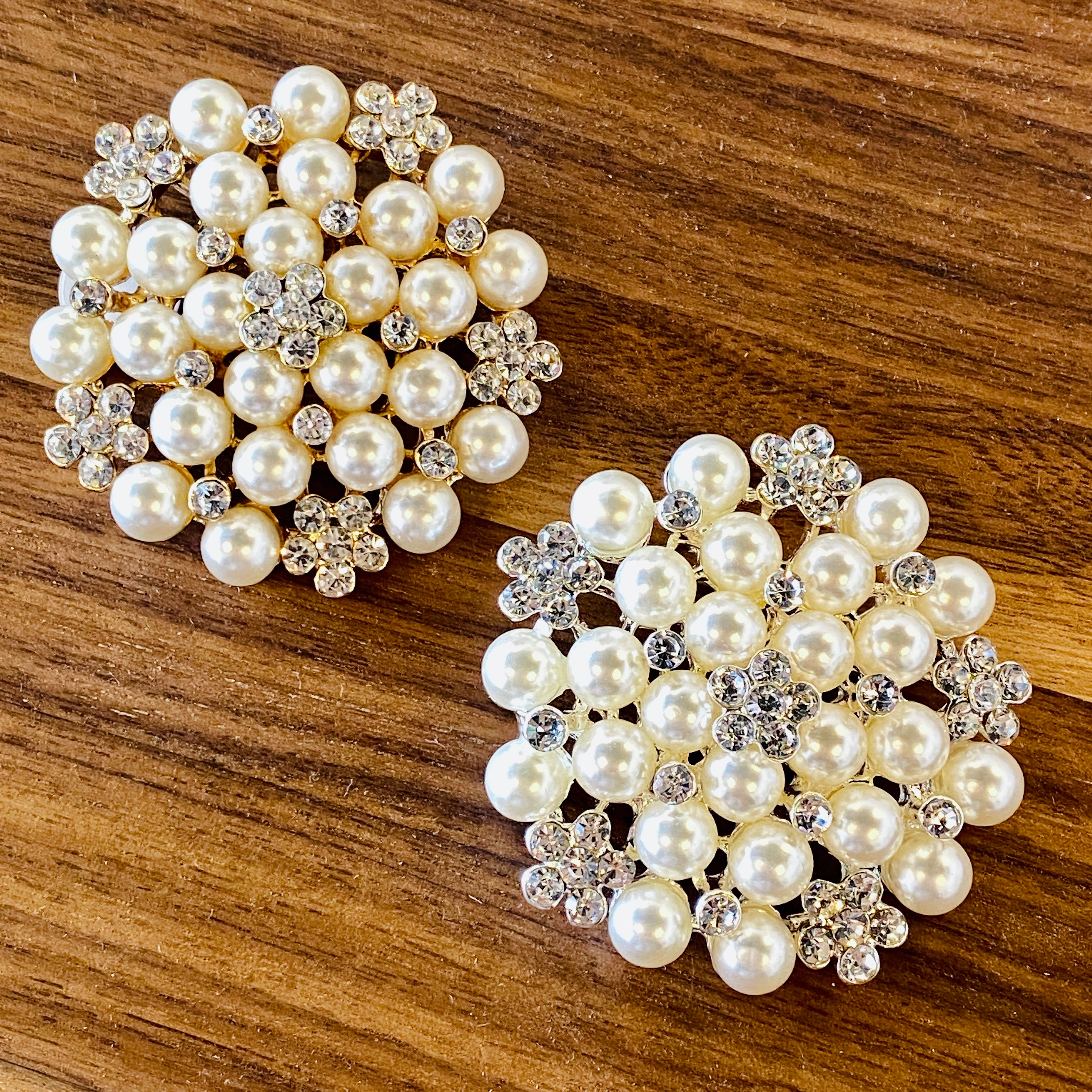 Rosette Brooch with Shell Pearls and Cubic Zirconia – Restrained Grace