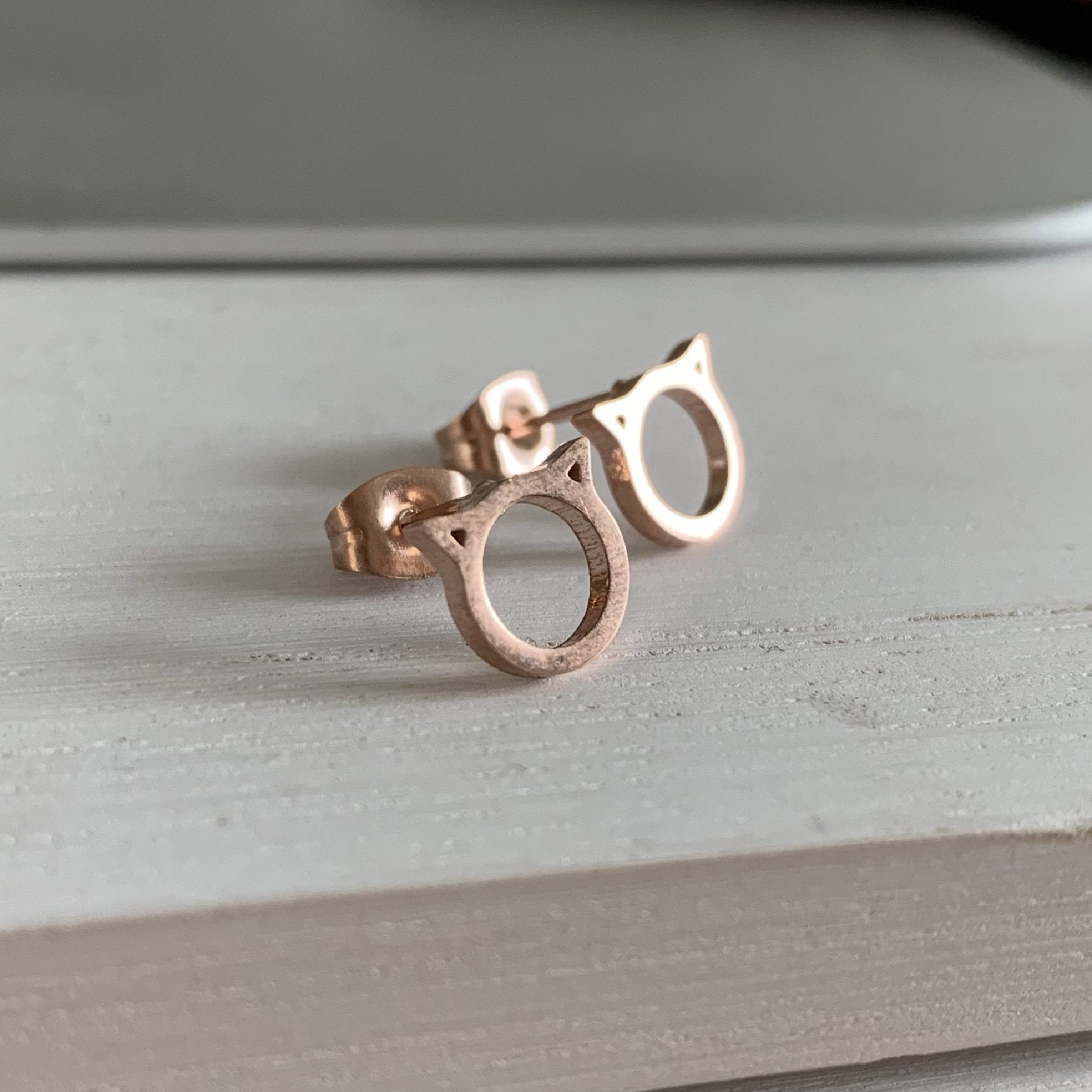 Cat Ears Ring of O Stud Earrings Earrings Restrained Grace   